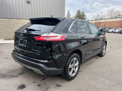 Used 2023 Ford Edge SEL w/ Convenience Package image 5