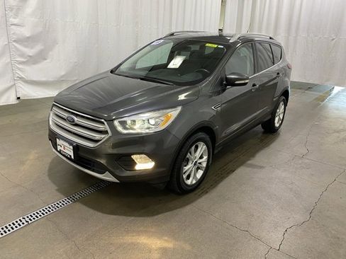 Used 2019 Ford Escape Titanium w/ U9j03 - Titanium Tow Package image 8