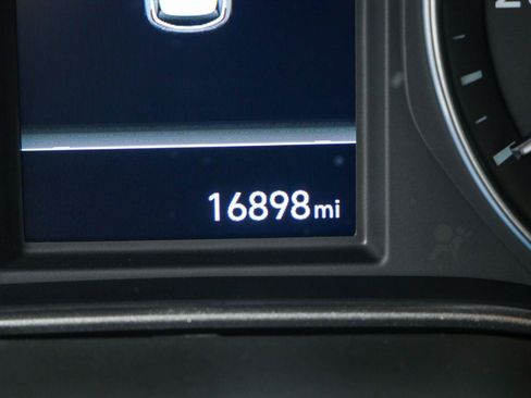 Used 2023 Hyundai Kona SEL w/ Convenience Package FWD image 8