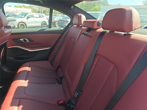 Used 2025 BMW 330i Sedan image 12