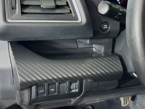 Used 2024 Subaru Ascent Premium w/ Convenience Package AWD/4WD image 17