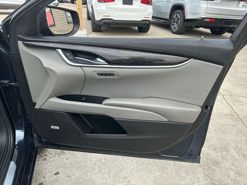 Used 2014 Cadillac XTS Premium w/ Driver Assist Package image 16