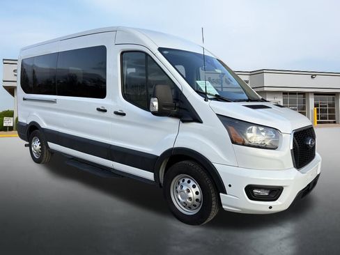 Used 2025 Ford Transit 350 XLT image 7