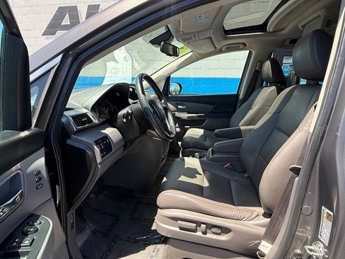 Used 2015 Honda Odyssey Touring image 9