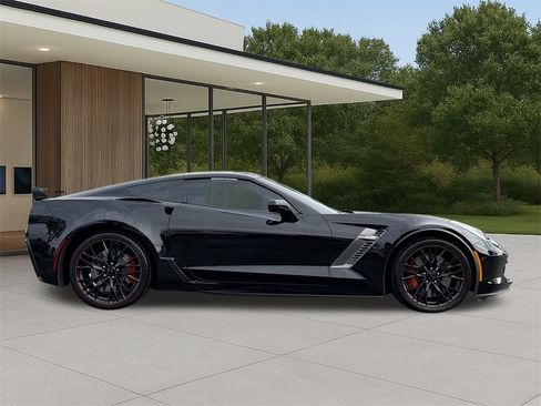 Used 2017 Chevrolet Corvette Z06 image 5