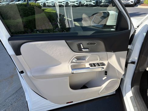 Certified 2025 Mercedes-Benz GLB 250 4MATIC image 14