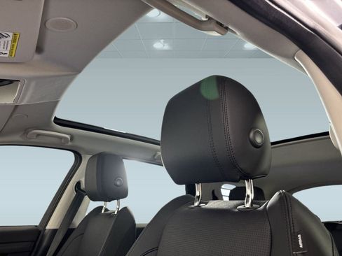 Used 2025 Land Rover Discovery Sport S image 13