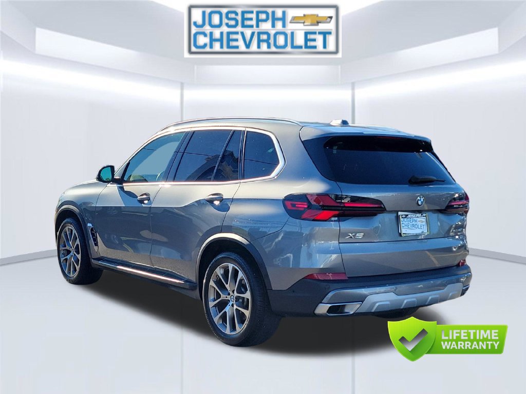 Used 2026 BMW X5 xDrive40i AWD/4WD image 4
