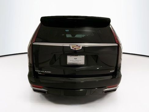 Used 2023 Cadillac Escalade Premium Luxury w/ LPO, Floor Liner Package AWD/4WD image 6