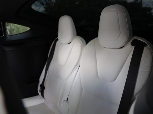 Used 2022 Tesla Model X AWD/4WD image 30