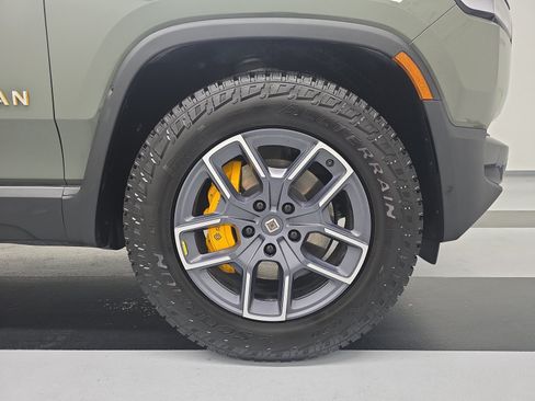 Used 2023 Rivian R1S Launch Edition AWD/4WD image 11