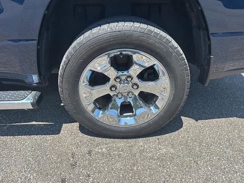 Used 2019 RAM 1500 Big Horn AWD/4WD image 9