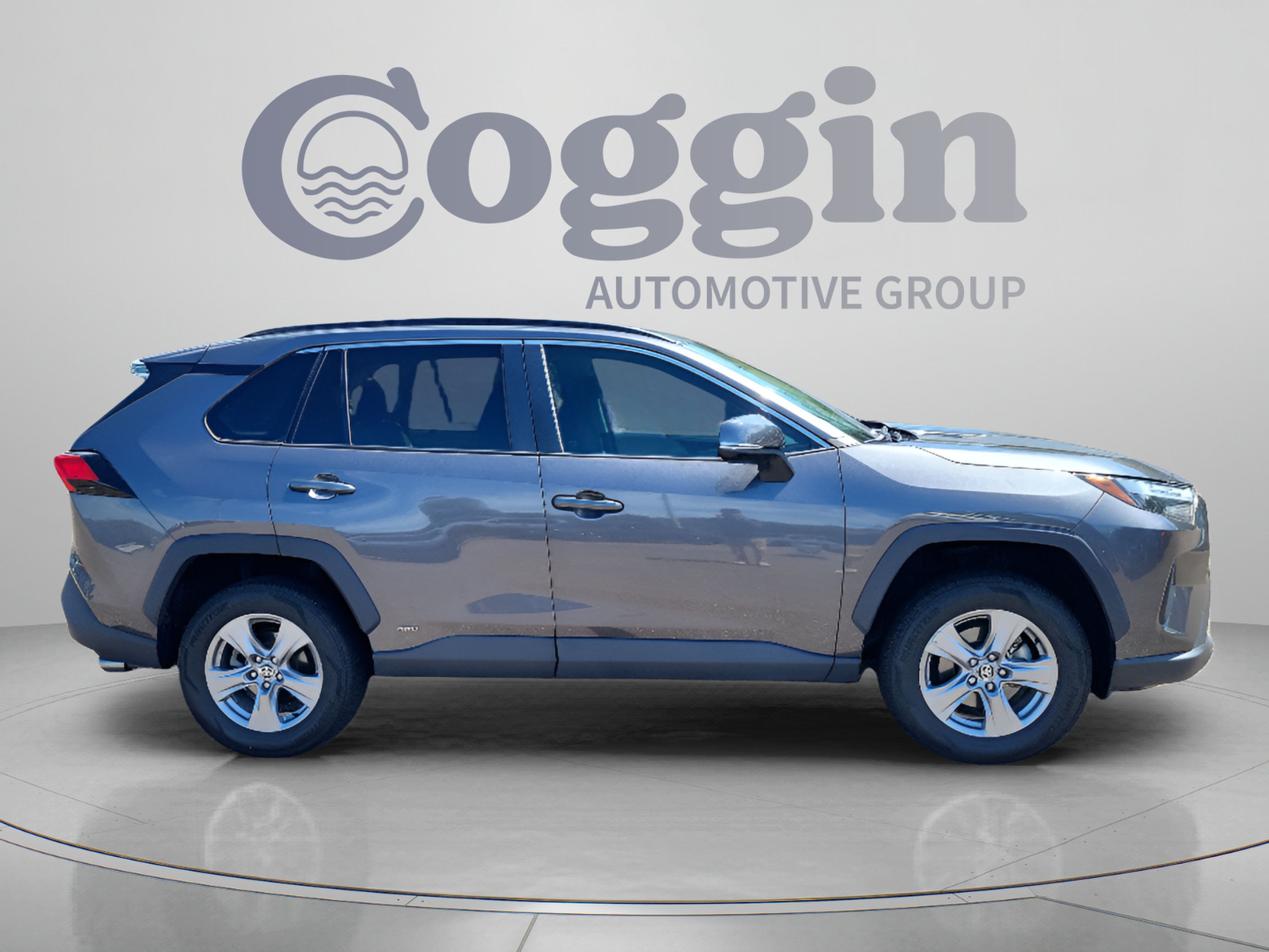 Used 2022 Toyota RAV4 XLE w/ Convenience Package AWD/4WD image 6