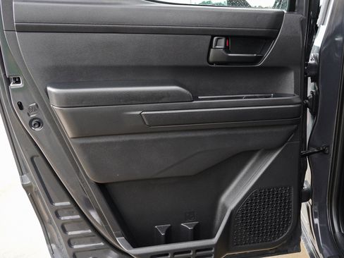 Certified 2025 Toyota Tacoma SR5 AWD/4WD image 23