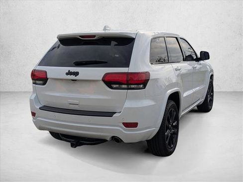 Used 2020 Jeep Grand Cherokee Altitude image 5