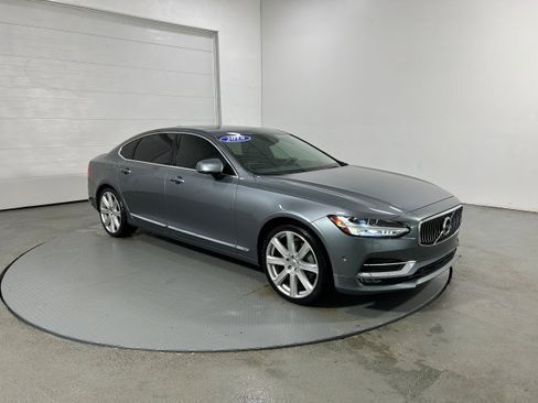 Used 2018 Volvo S90 T6 Inscription w/ Convenience Package image 2