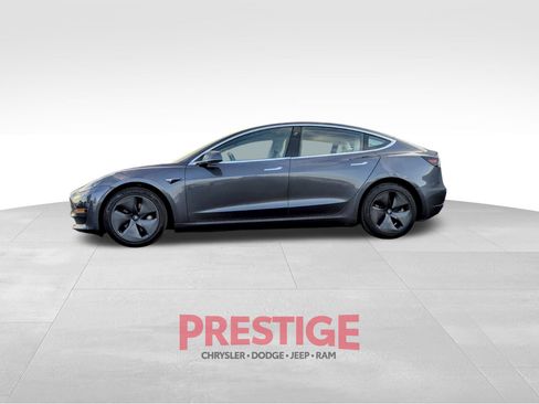 Used 2018 Tesla Model 3 Long Range AWD/4WD image 12