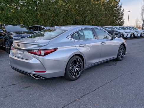 New 2025 Lexus ES 350 w/ Premium Package image 2