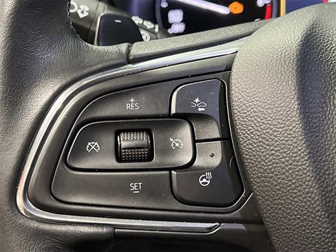 Used 2023 Buick Envision Avenir image 25