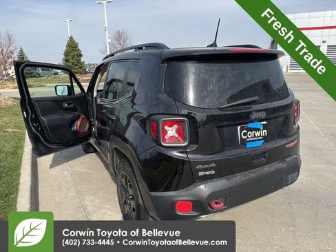 Used 2018 Jeep Renegade Trailhawk image 6