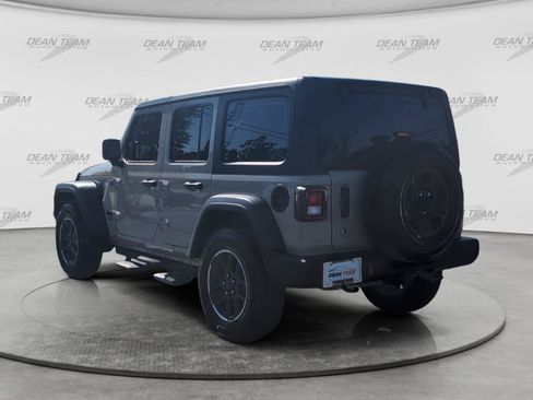 Used 2022 Jeep Wrangler Unlimited Sport AWD/4WD image 5