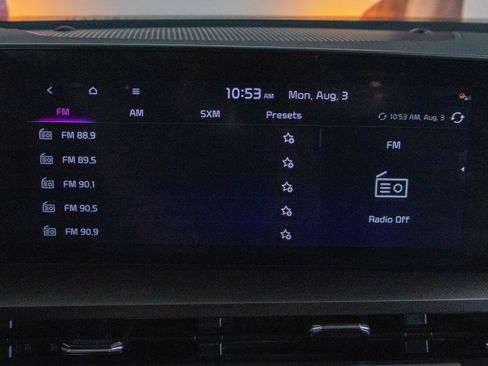 Used 2025 Kia Telluride S FWD image 9