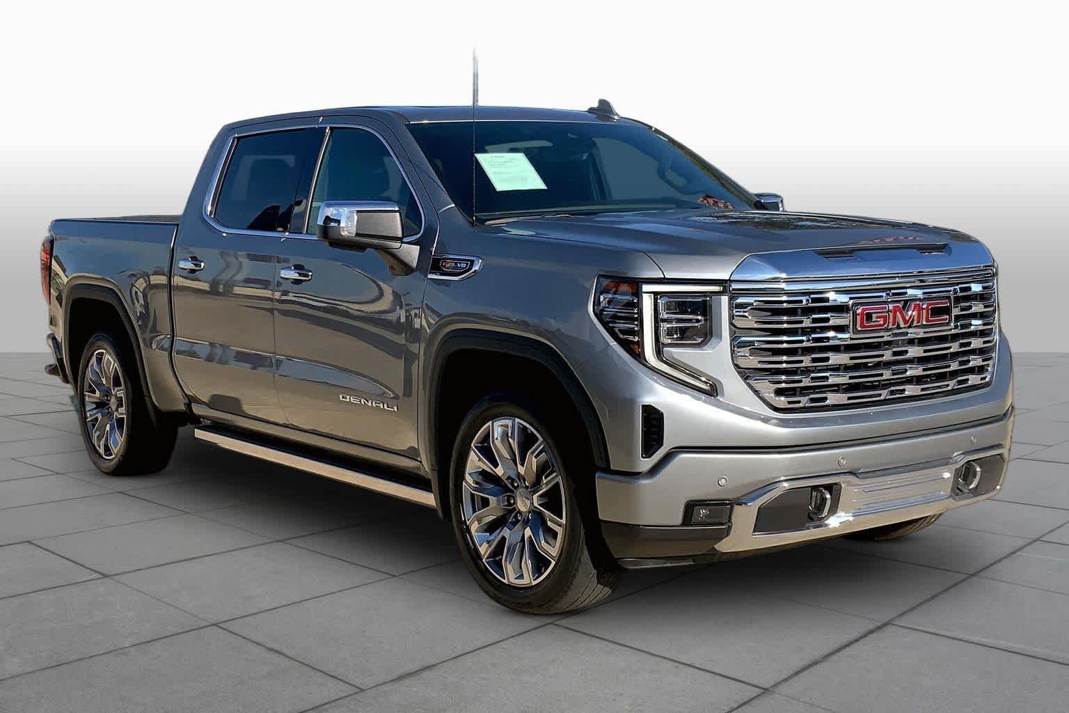 Used 2024 GMC Sierra 1500 Denali w/ Denali Reserve Package AWD/4WD image 3