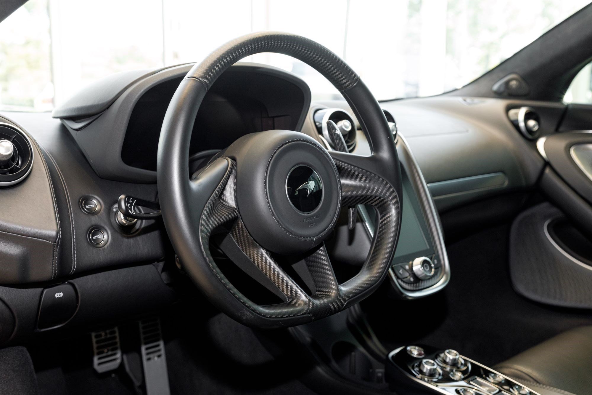 Used 2023 McLaren GT RWD image 29