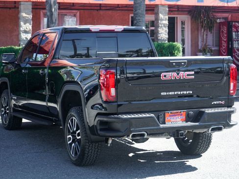 Used 2022 GMC Sierra 1500 AT4 w/ AT4 Preferred Package AWD/4WD image 6