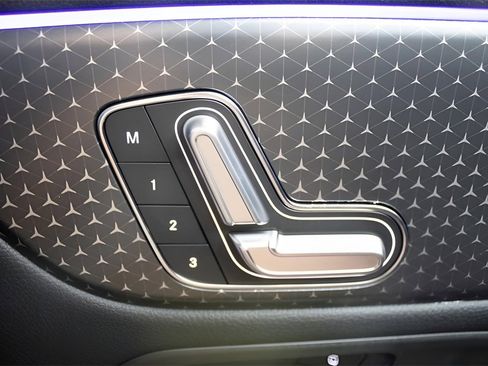 Used 2025 Mercedes-Benz GLA 250 image 21