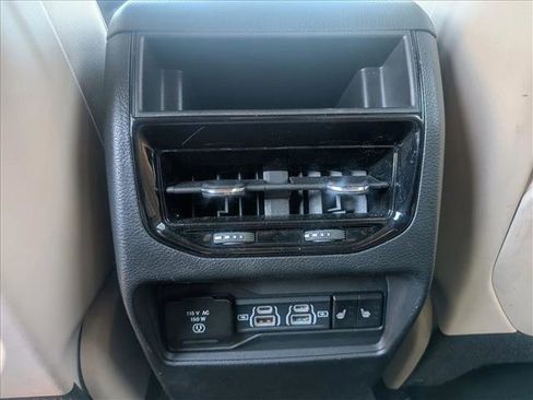 Used 2024 Jeep Grand Cherokee Limited 4xe image 16