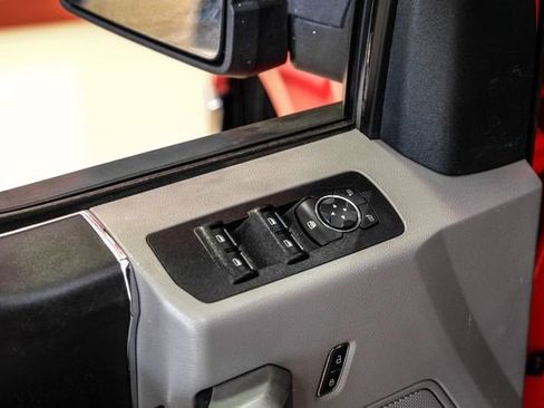 Used 2018 Ford F150 XLT image 39