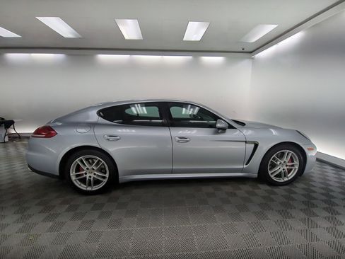Used 2015 Porsche Panamera 4 image 8