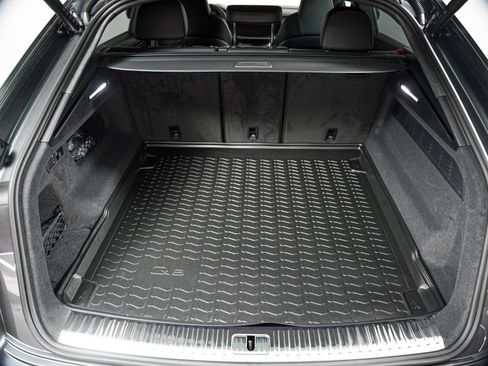 New 2026 Audi SQ8 Prestige AWD/4WD image 5