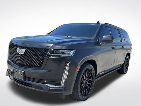 Used 2022 Cadillac Escalade ESV Sport Platinum w/ LPO, ONYX Package AWD/4WD image 2