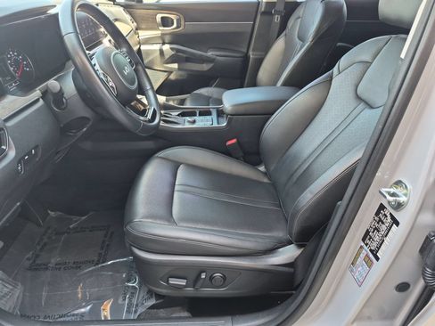 Used 2022 Kia Sorento S w/ Panoramic Sunroof Package AWD/4WD image 11
