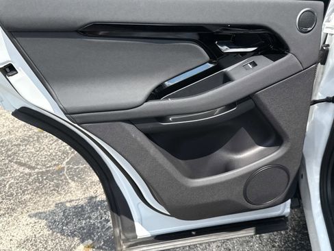 Certified 2024 Land Rover Range Rover Evoque Dynamic SE image 10