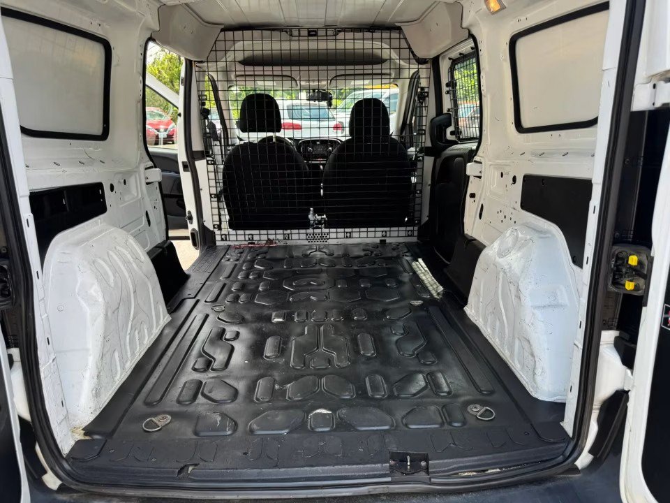 Used 2019 RAM ProMaster City Tradesman FWD image 13