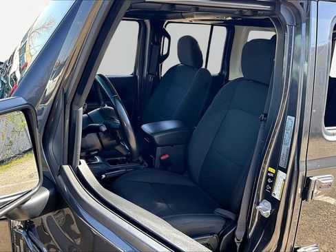 Used 2022 Jeep Wrangler Unlimited Sport AWD/4WD image 25