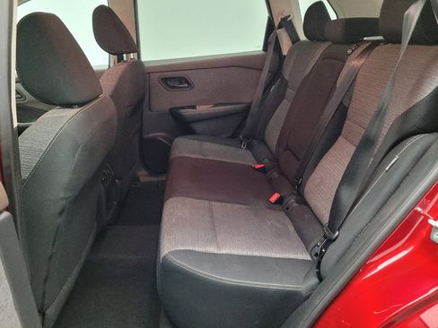 Used 2021 Nissan Rogue S image 18