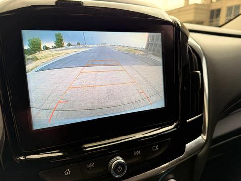 Used 2018 Chevrolet Traverse LT AWD/4WD image 35