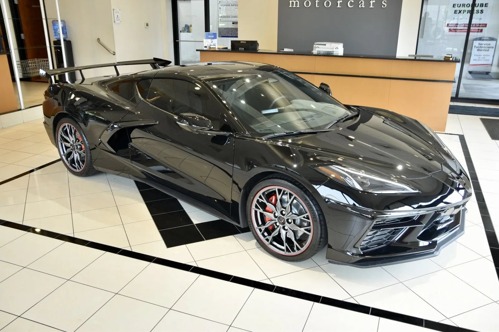 Used 2025 Chevrolet Corvette Stingray Coupe w/ 1LT RWD image 7