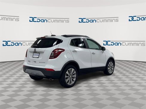 Used 2018 Buick Encore Preferred image 8