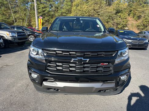Used 2021 Chevrolet Colorado Z71 w/ Z71 Midnight Edition image 2