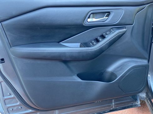 Certified 2026 Nissan Rogue SV AWD/4WD image 11