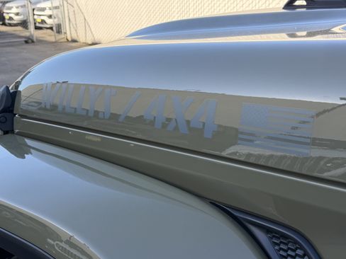 New 2026 Jeep Gladiator Sport image 17