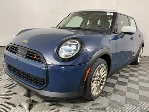 New 2026 MINI Cooper S image 2