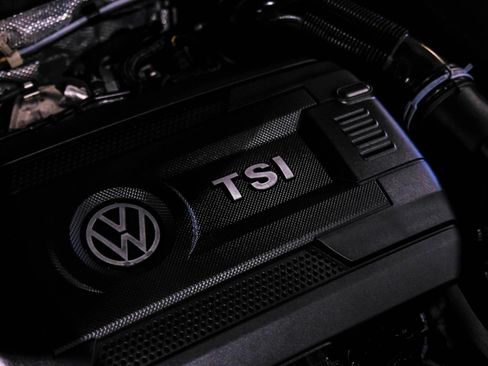 Used 2015 Volkswagen GTI S FWD image 44