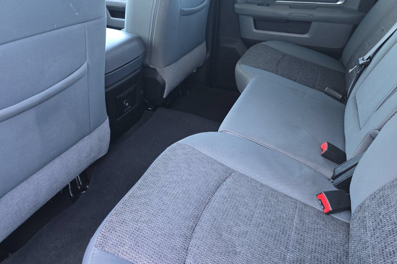 Used 2018 RAM 2500 Big Horn AWD/4WD image 9