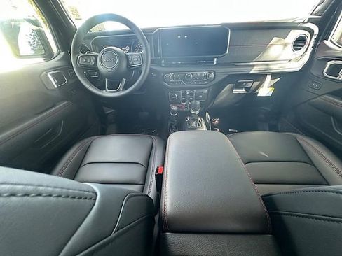 New 2026 Jeep Wrangler Unlimited Rubicon image 19